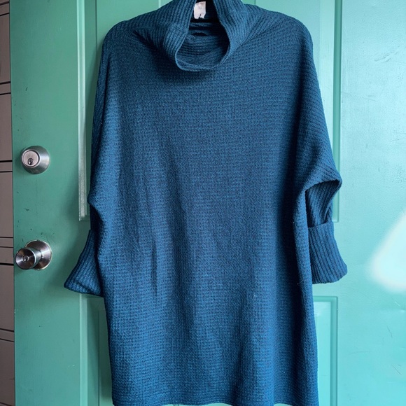 Free People large We The Free Thermal Dolman waffle tunic **read description** - Picture 3 of 8